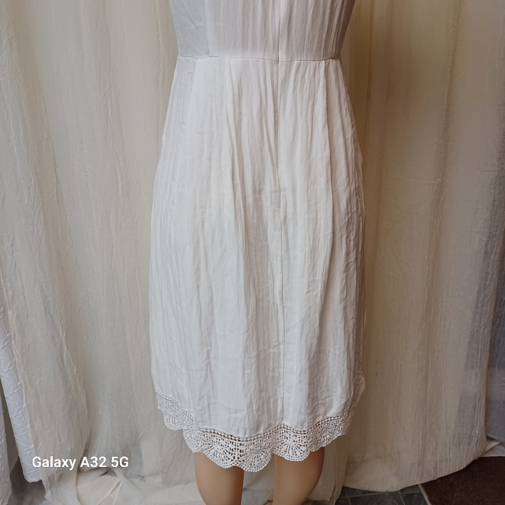 Polagram Women Size M White Dress with Pink and Blue Embroidery - Picture 9 of 15